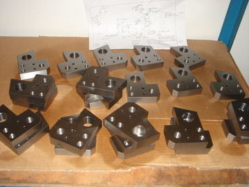 Điện Công nghiệp CNC Precision Machining Pivot Pin Bracket