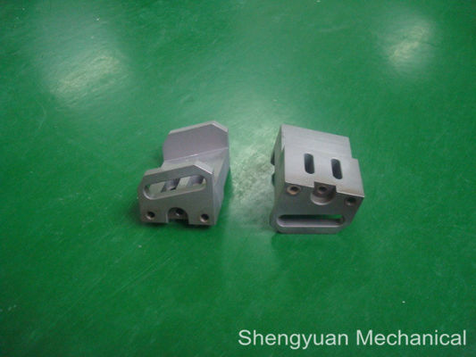 Carbon thép CLA2 chính xác phay gia công phần thép nhẹ