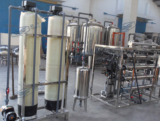 Loại nhỏ sợi thủy tinh Hệ thống RO Water Chai nước Dây chuyền sản xuất