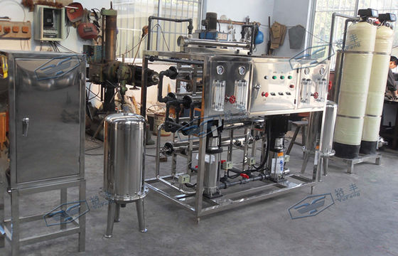 Loại nhỏ sợi thủy tinh Hệ thống RO Water Chai nước Dây chuyền sản xuất
